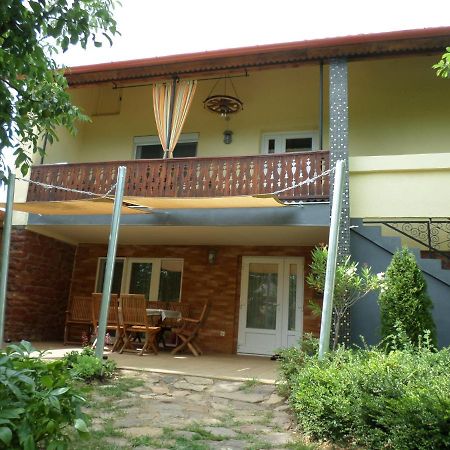 Szabadidő Vendégház Révfülöp Exterior foto
